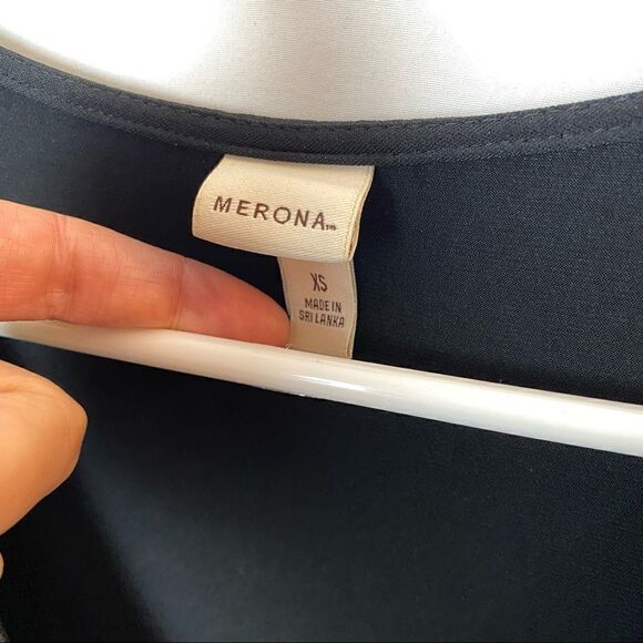 XS Black Dress - Picture 7 of 7